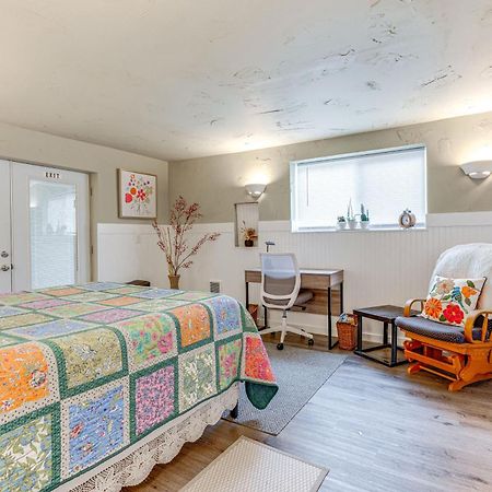 Charming Updated Retreat Walk To Lake Stevens! Екстер'єр фото